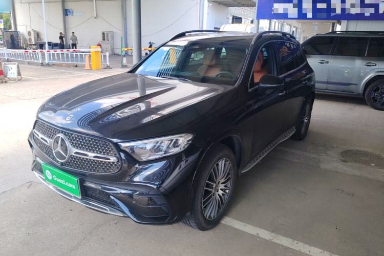 Mercedes-Benz GLC 300 L 2024 — фото 1