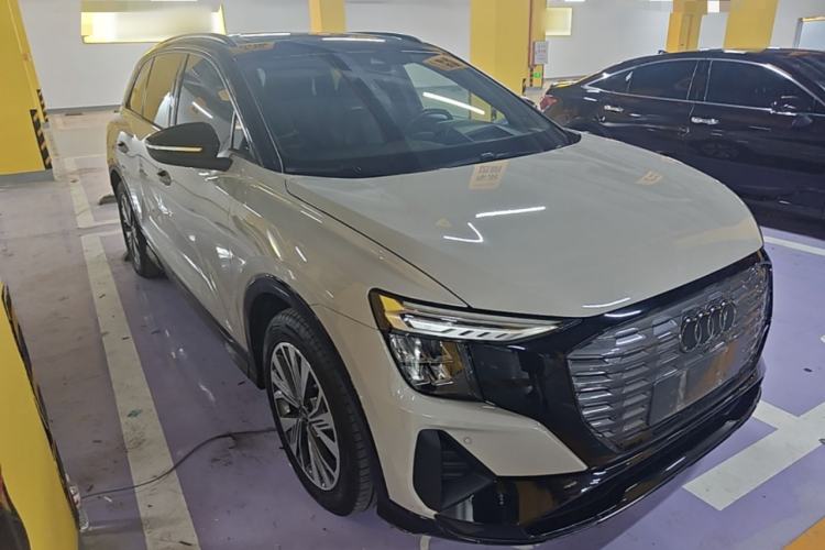 Audi q5 e tron 2023 — фото 3