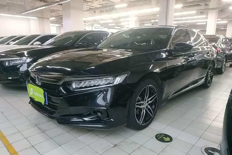 Honda Accord 2022 — фото 1