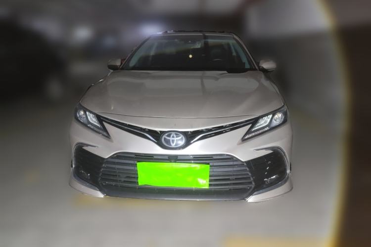 Toyota Camry 2021 — фото 2