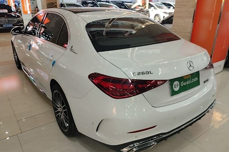 Mercedes-Benz C 260 L 2023 — 4