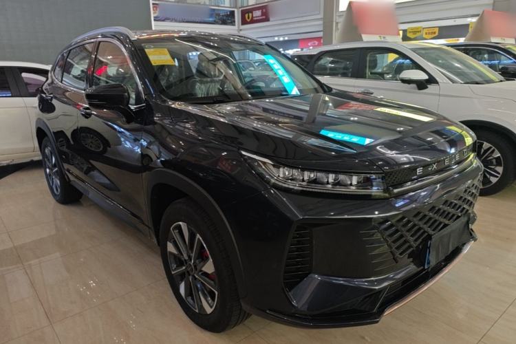 Exeed Zhuifeng 2024 — 3