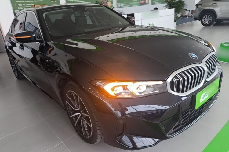 BMW 320Li 2023 — 3