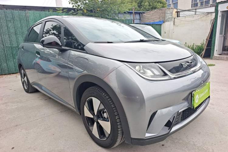 BYD Dolphin 2023 — 3
