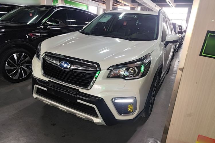 Subaru forester 2021 — фото 1