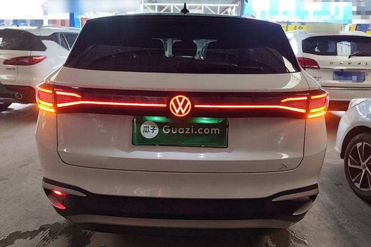 Volkswagen ID.4 X 2023 — 5