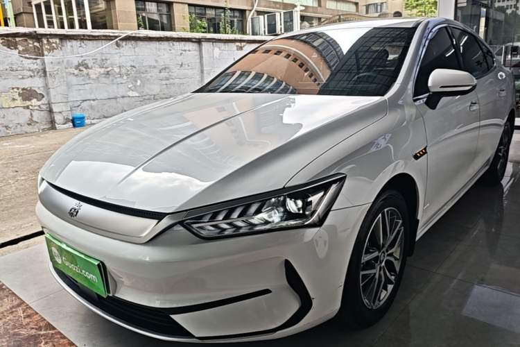 BYD Qin PLUS 2024 — фото 1