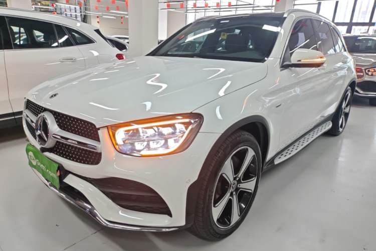 Mercedes-Benz GLC 300 L 2022 — фото 1