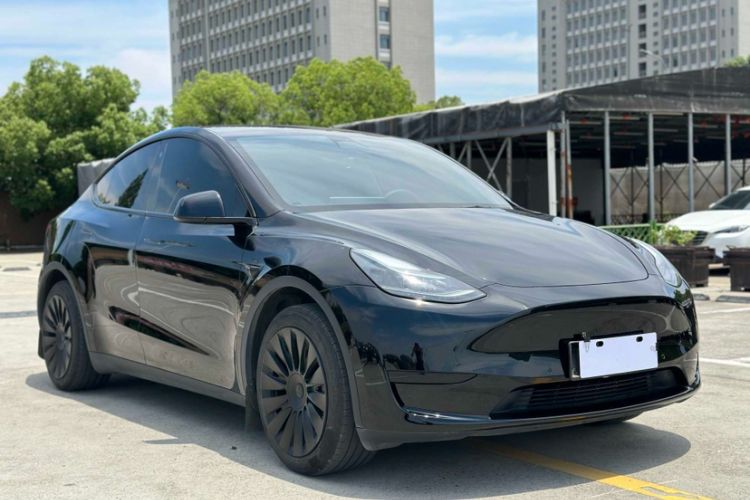 Tesla Model Y 2023 — фото 3
