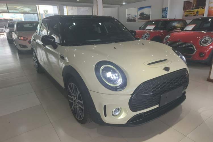 MINI Clubman 2022 — 3