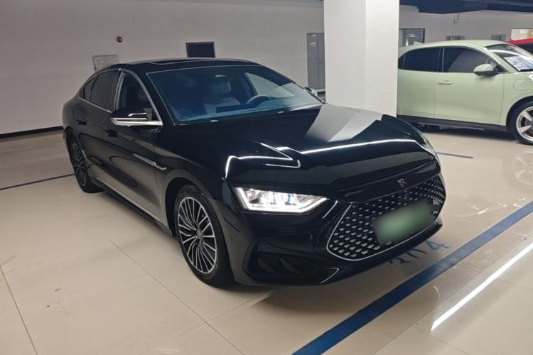 BYD Han 2024 — 3