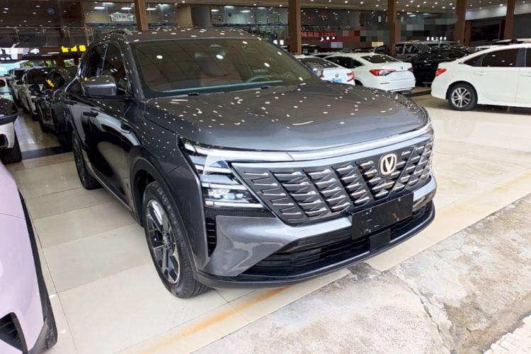 ChangAn CS75 PLUS 2025 — фото 3
