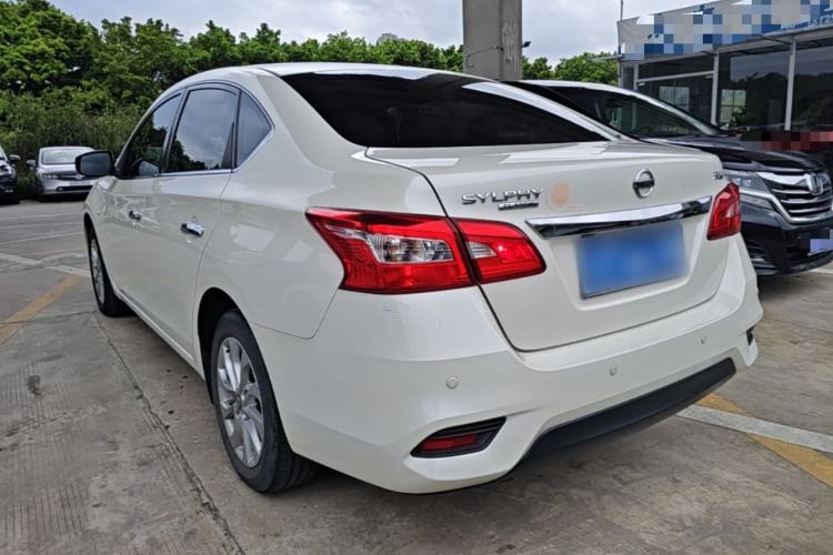 Nissan Sentra 2021 — 4