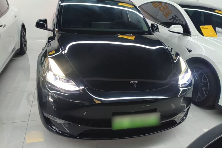 Tesla Model Y 2022 — 2