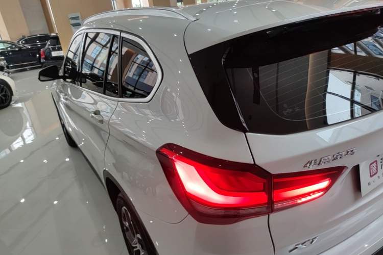 BMW X1 2022 — 4