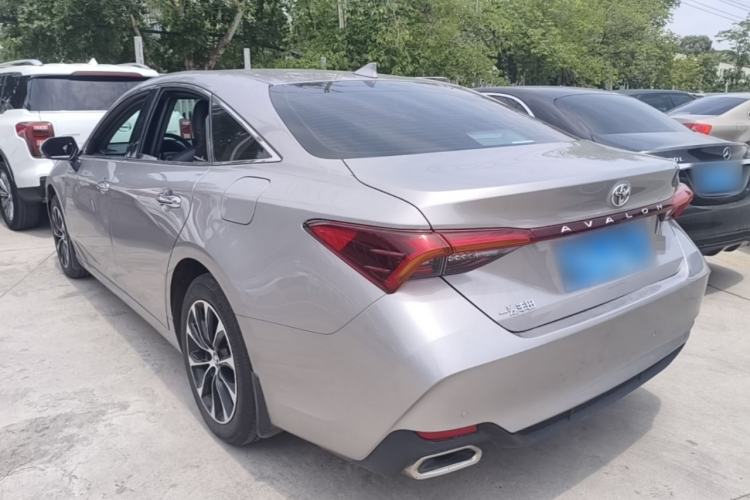 Toyota Avalon 2022 — 4