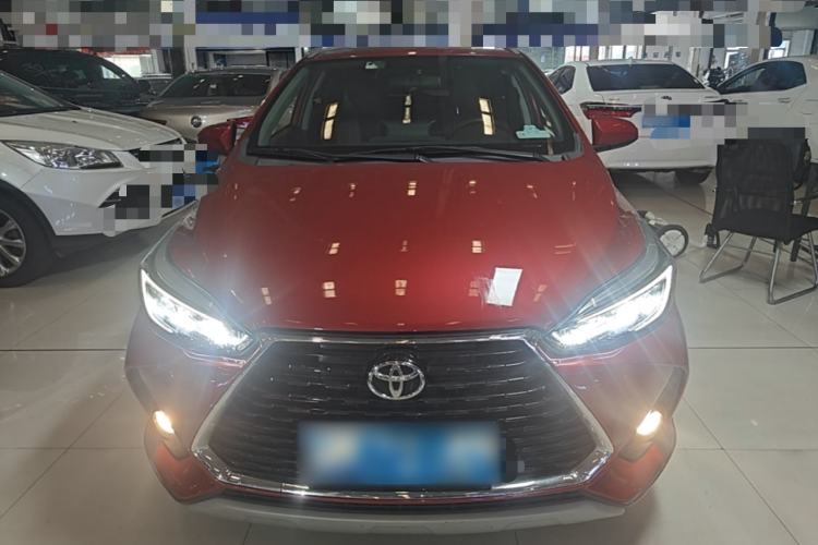 Toyota YARiS L 2022 — фото 2