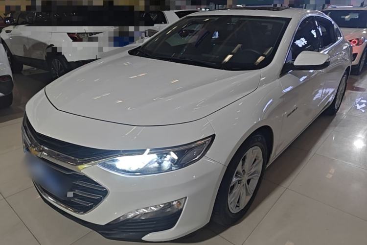 Chevrolet Malibu 2021 — фото 1