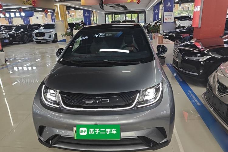 BYD Dolphin 2023 — 2