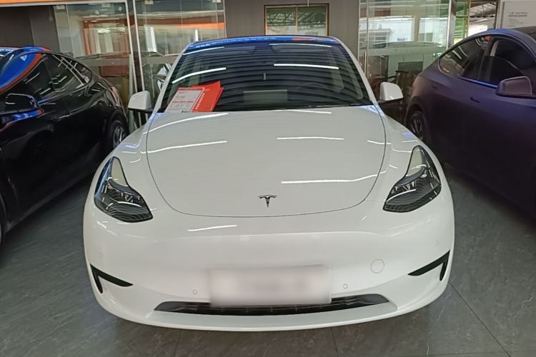 Tesla Model Y 2022 — 2