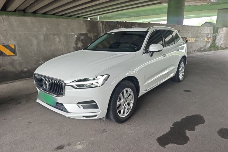 Volvo XC60 2020 — фото 1