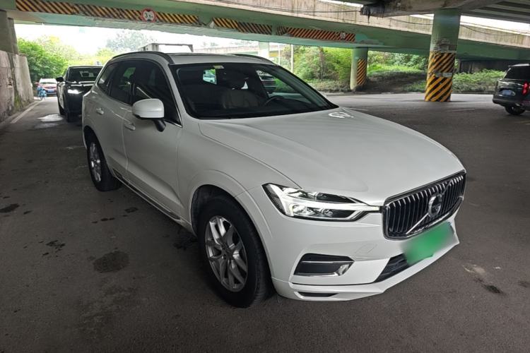 Volvo XC60 2020 — фото 3