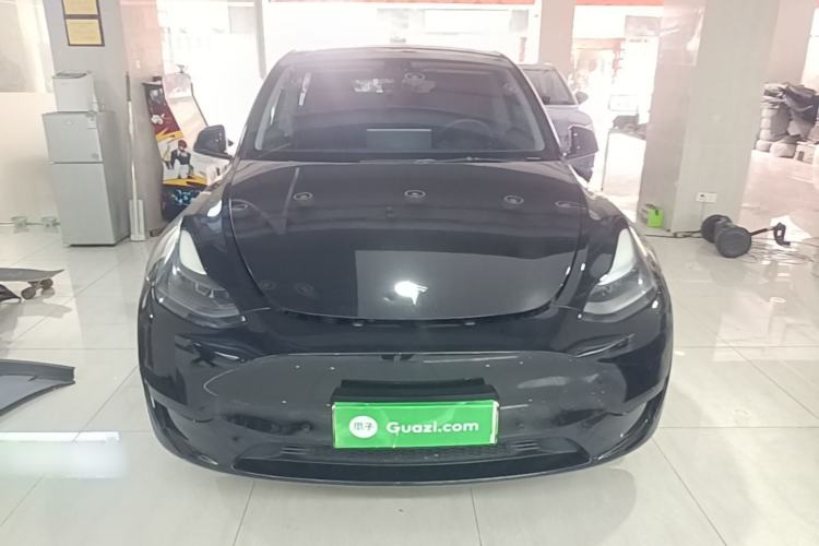 Tesla Model Y 2022 — 2
