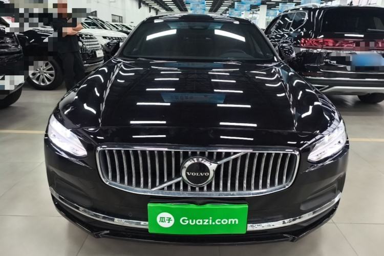 Volvo S90 2024 — 2