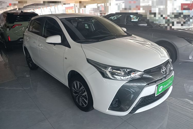 Toyota Yaris 2022 — фото 3
