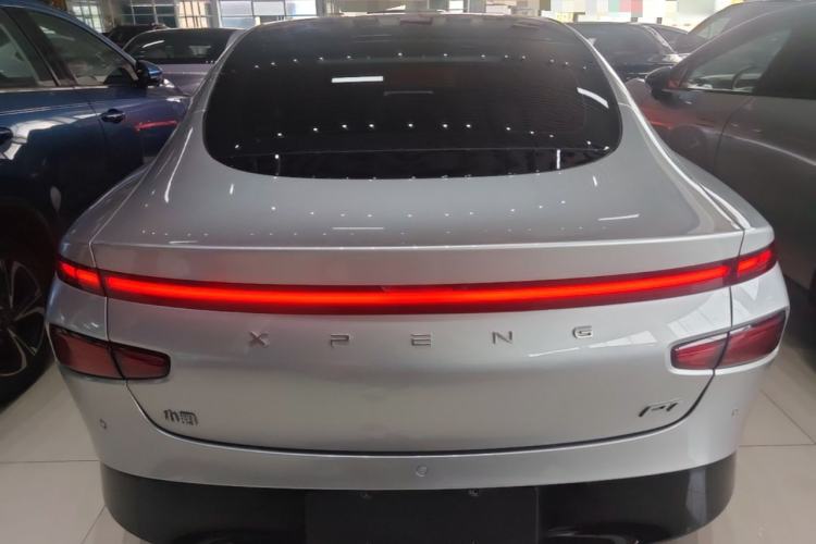 XPeng P7 2023 — 5