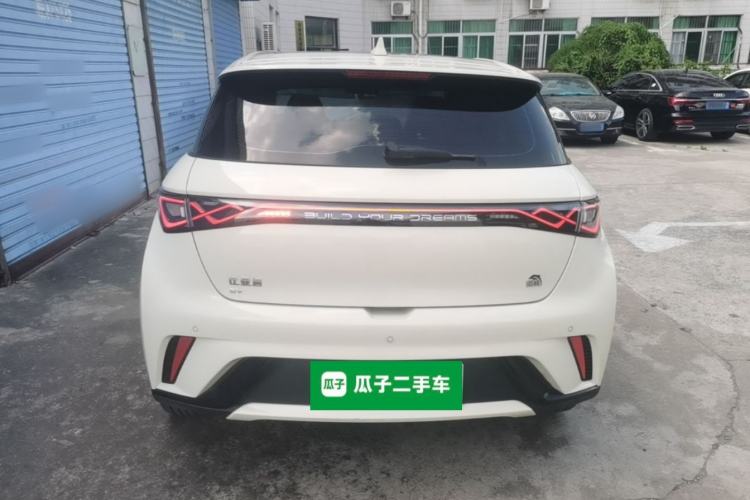 BYD Dolphin 2023 — 5