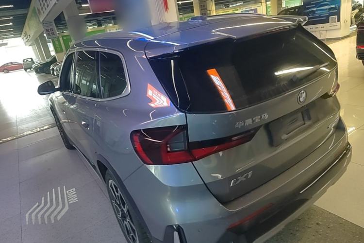 BMW iX1 2023 — 4