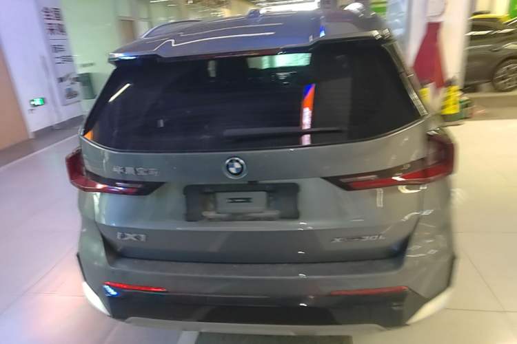 BMW iX1 2023 — 5
