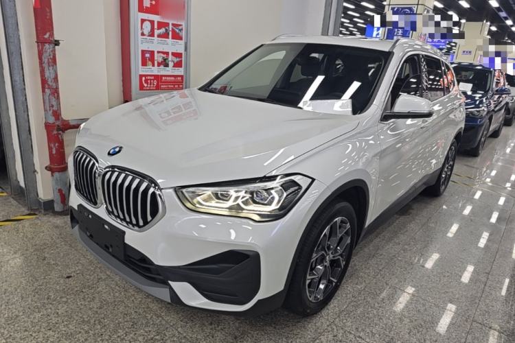 BMW X1 2021 — фото 1