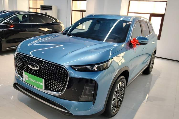 Chery Tiggo 8 Plus C-DM 2025 — фото 1