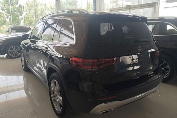 Mercedes-Benz GLB 220 2023 — 4