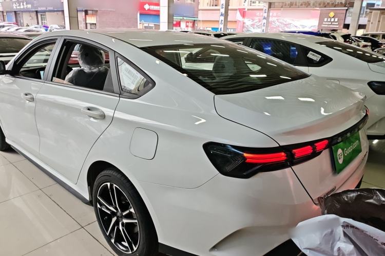Geely Binray 2024 — 4