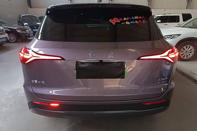 Hongqi HS6 2026 — 5