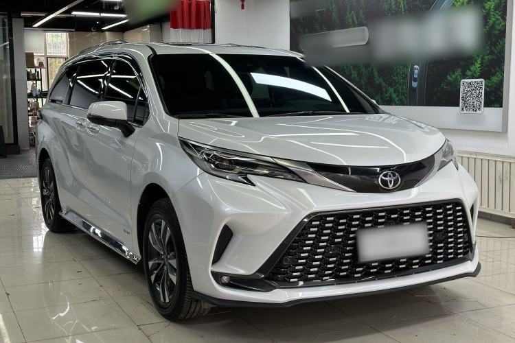 Toyota Granvia 2024 — 3
