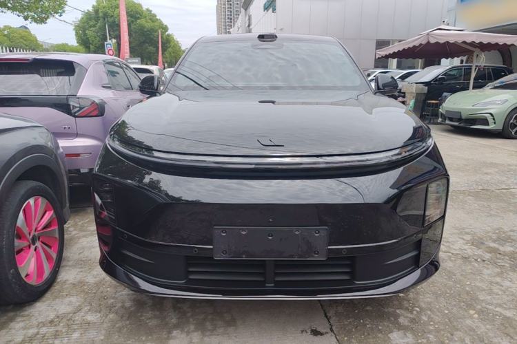 Li Auto L6 2025 — 2