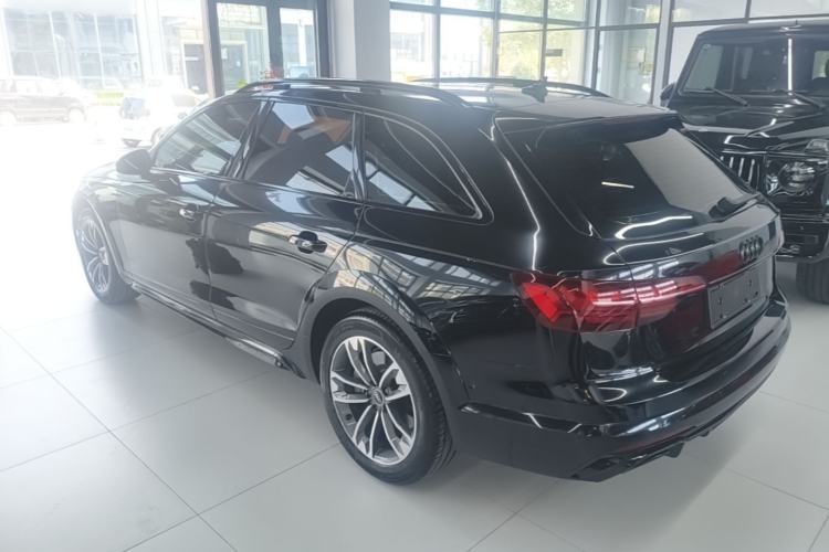 Audi A4 2021 — 4