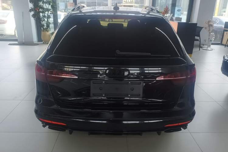 Audi A4 2021 — 5