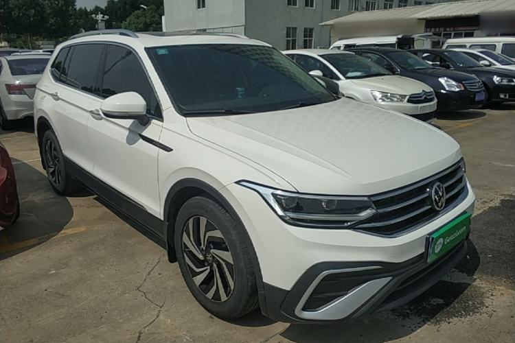 Volkswagen Tiguan L 2022 — фото 3