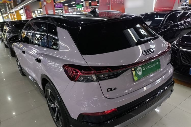Audi Q4 e-tron 2024 — 4