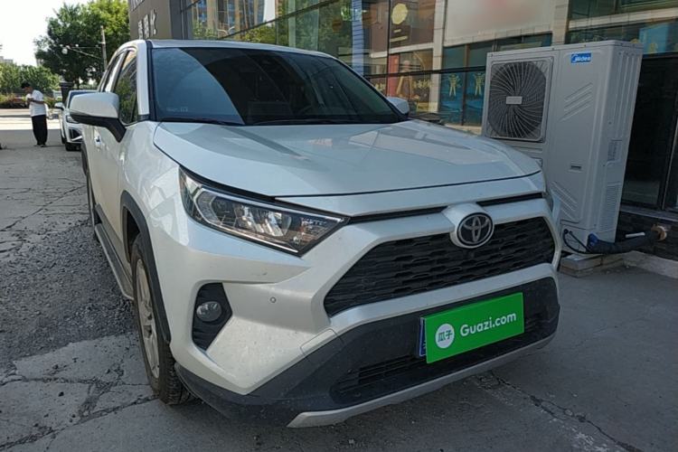 Toyota RAV4 2022 — 3