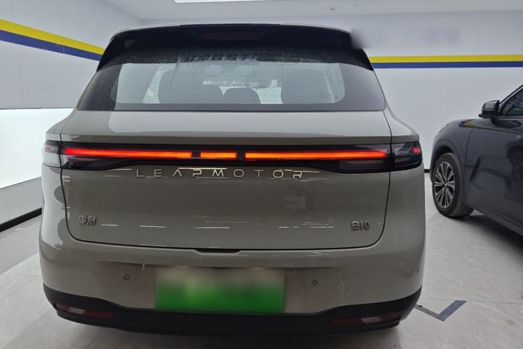 Leapmotor B10 2025 — 5