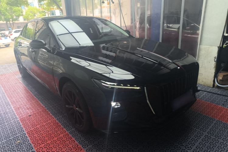 Hongqi H5 2025 — 3