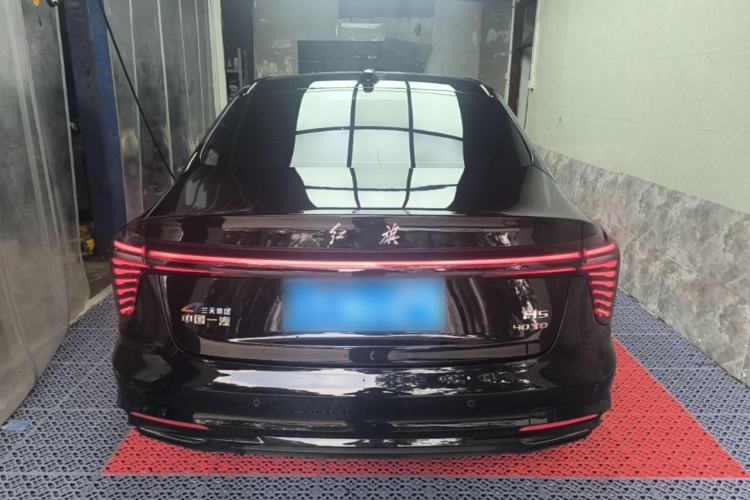Hongqi H5 2025 — 5