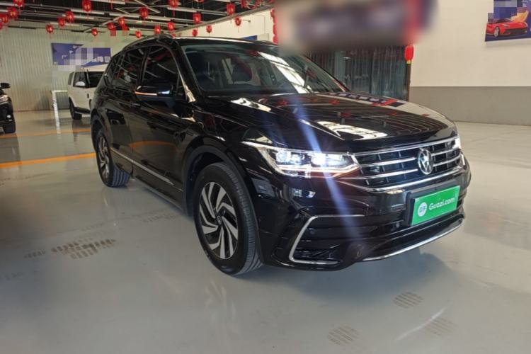 Volkswagen Tiguan L 2024 — 3
