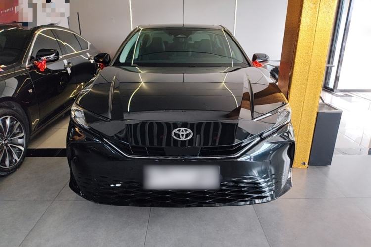 Toyota Camry 2024 — 2